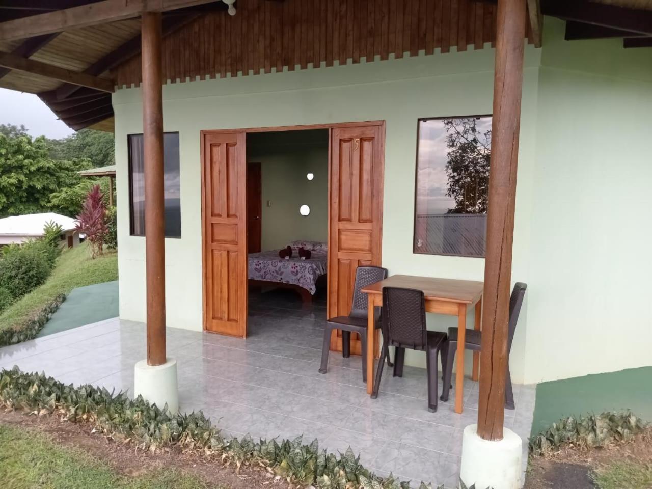 Ballena Paraiso Lodge ウビタ エクステリア 写真