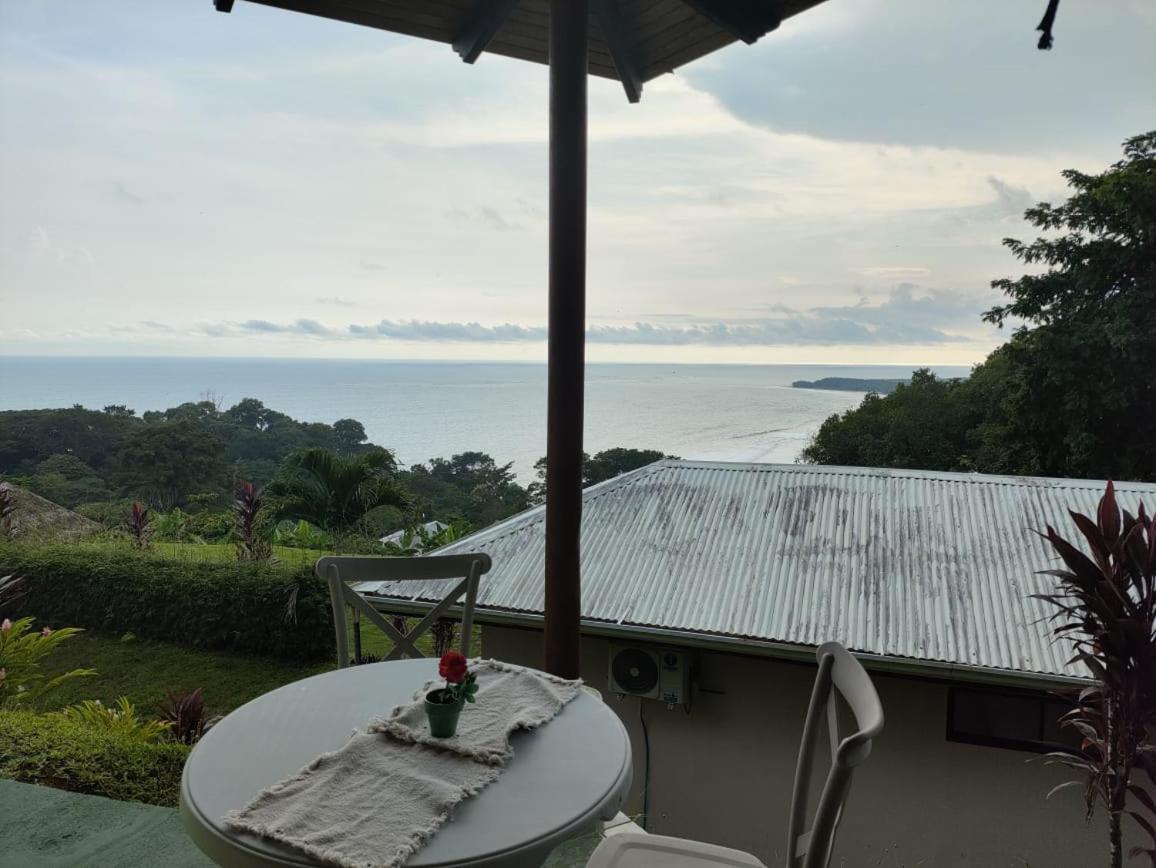 Ballena Paraiso Lodge ウビタ エクステリア 写真