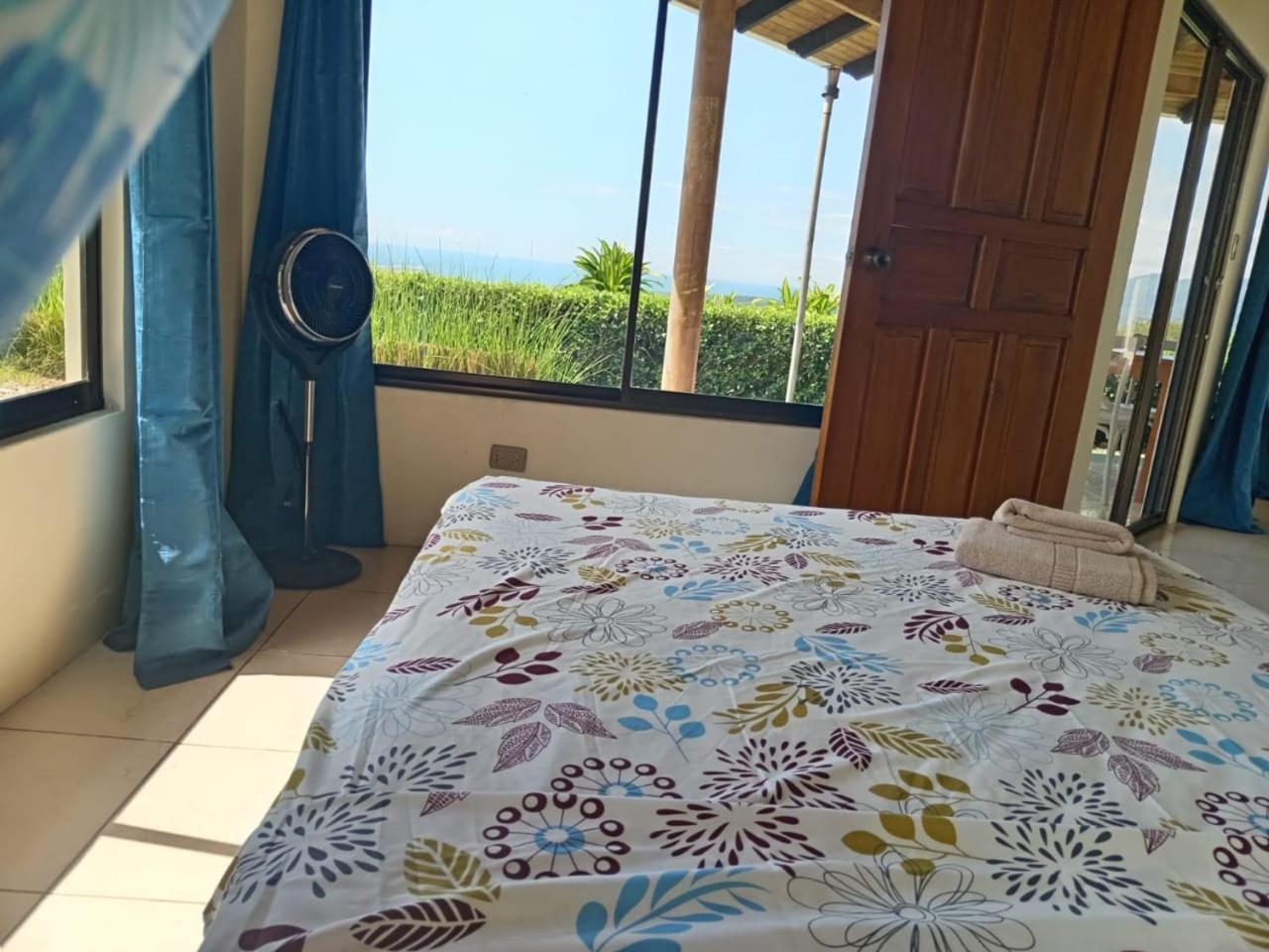 Ballena Paraiso Lodge ウビタ エクステリア 写真