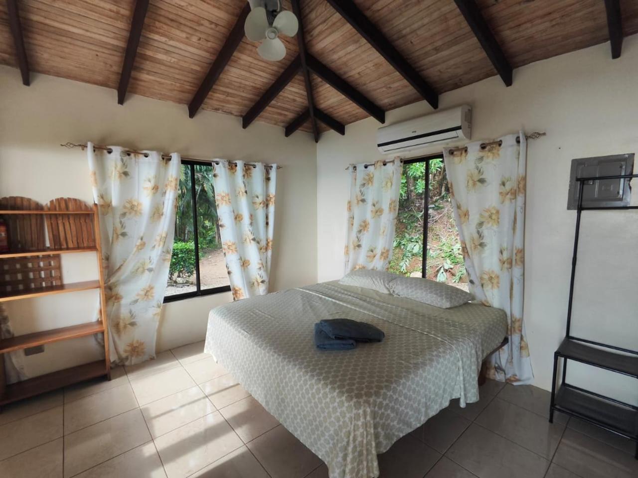Ballena Paraiso Lodge ウビタ エクステリア 写真